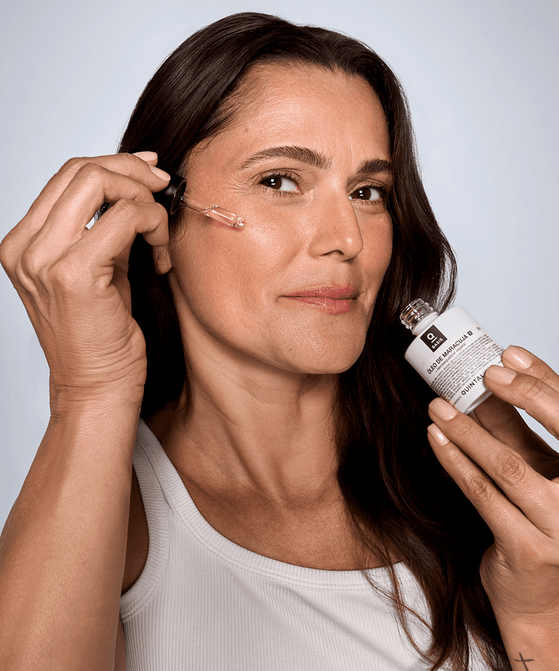 modelo-oleo-multiproposito-maracuja-hemiesqualano-quintal-laboratorio-dermatologico